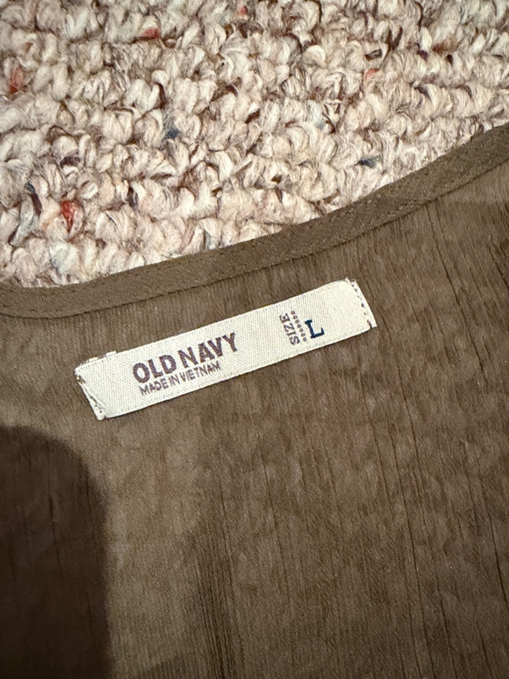 Old Navy Olive Layered-Hem Scoop Tank Top - Picture 4 of 6